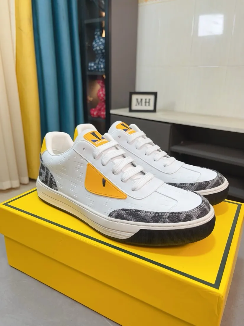Men's Men's Shoes💰420🌹🌹[fendi] Fendi's classic and comfortable men's, this complex sneaker is made of soft calfskin➕genuine leather lining➕original ultra-light rubber material with rough outsole. This unique and light style is suitable for the casual and refined sensibility of this season. It is comfortable and natural on the feet. It is an everyday style for casual travel in autumn and winter! 38/44